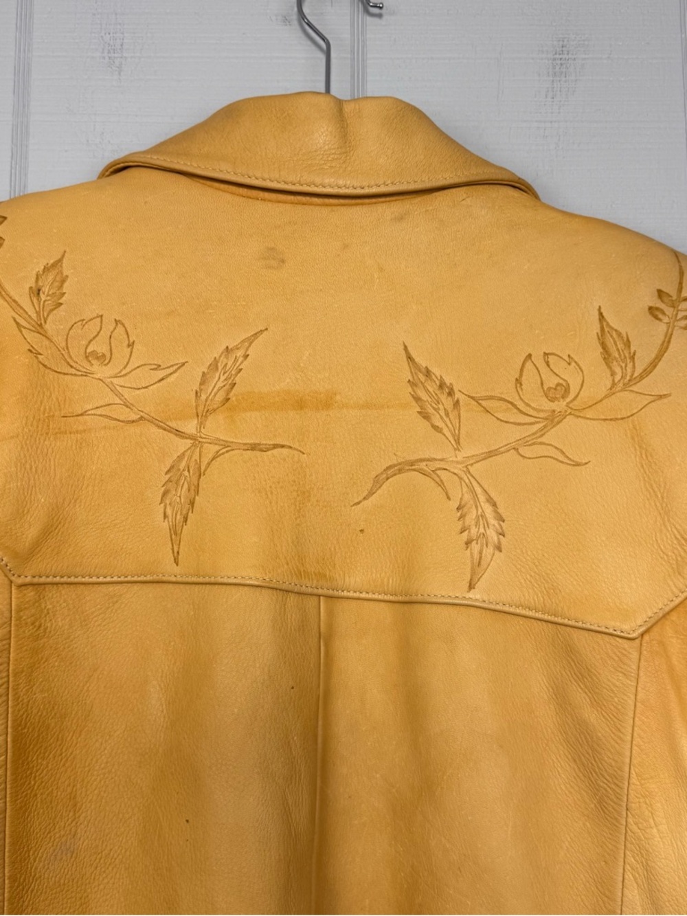Vintage Mustard Yellow Leather Long Trench Coat Floral Embossed Design Lined 70s - Picture 6 of 11